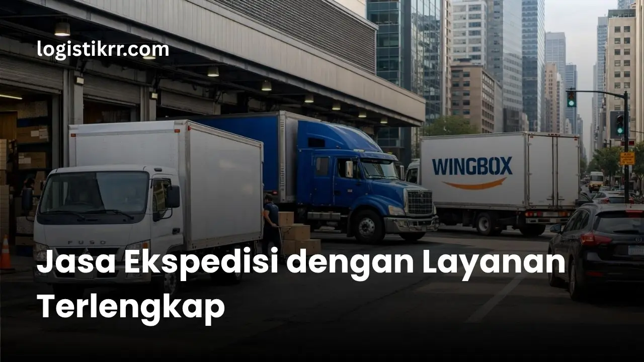 Tim profesional Logistik RR dengan armada lengkap untuk pengiriman darat, laut, dan udara