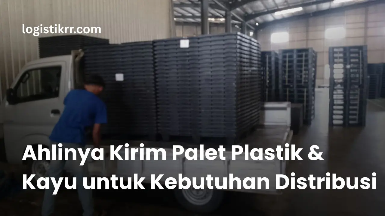 Palet plastik dan kayu siap dikirim untuk kebutuhan distribusi