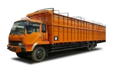 Truk tronton untuk pengiriman ke Sulawesi